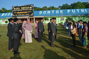 gontor female 6